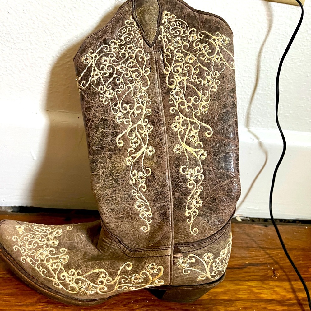 Brown Embroidered Women's Combat Boots